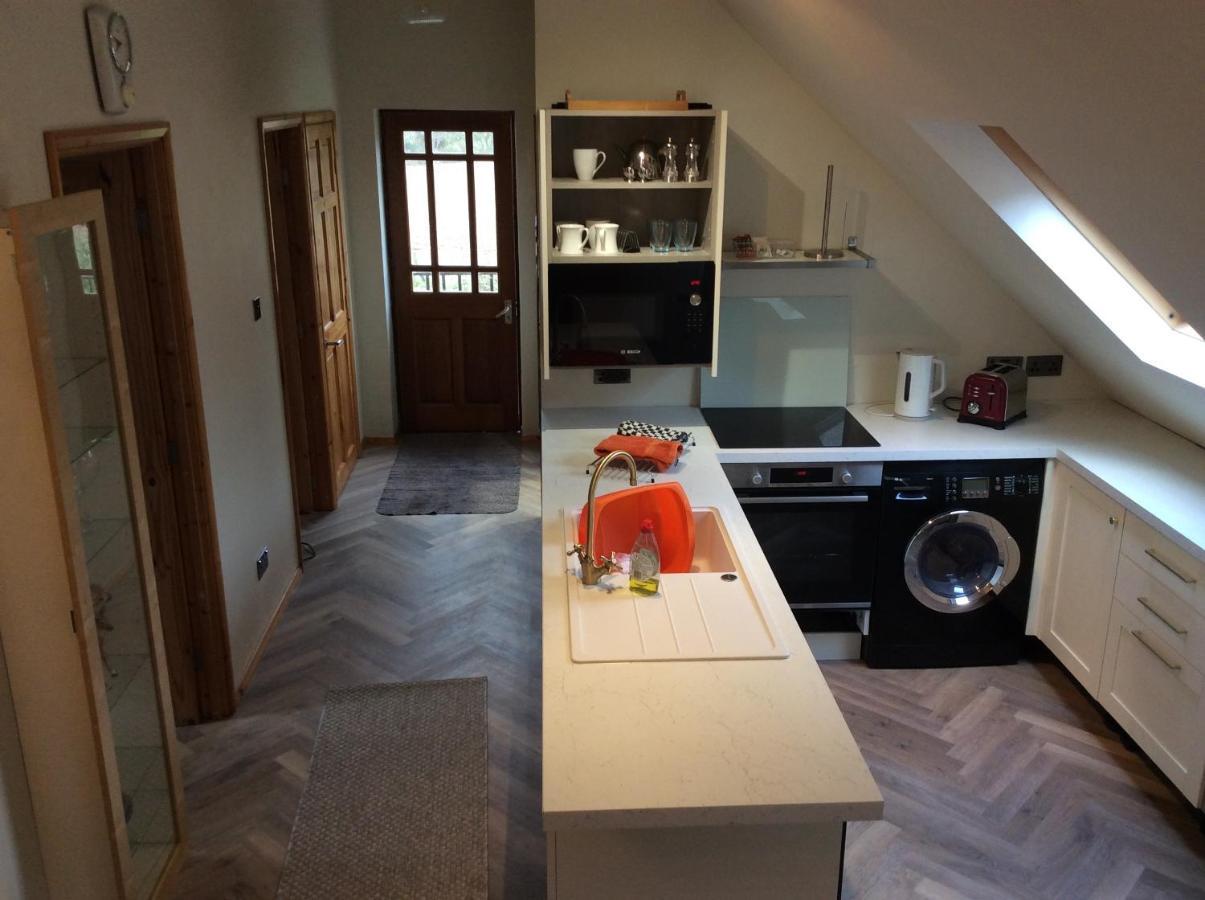 2 Bedroom Furnished Apartment In A Rural Position Stone  Zewnętrze zdjęcie