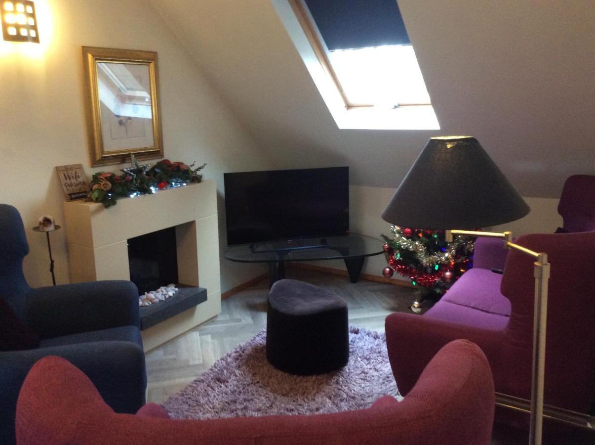2 Bedroom Furnished Apartment In A Rural Position Stone  Zewnętrze zdjęcie